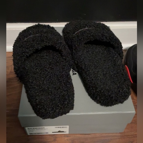 Balenciaga fur slides - Picture 3 of 5